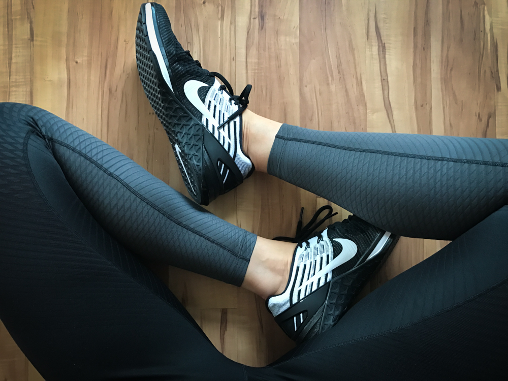 Nike Metcon DSX Flyknit & Nike Zonal Strength Tight - die perfekte Kombination für das Krafttraining
