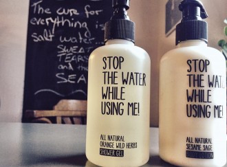 STOP THE WATER WHILE USING ME - Natürliche Beautyprodukte für sportliche Ladies