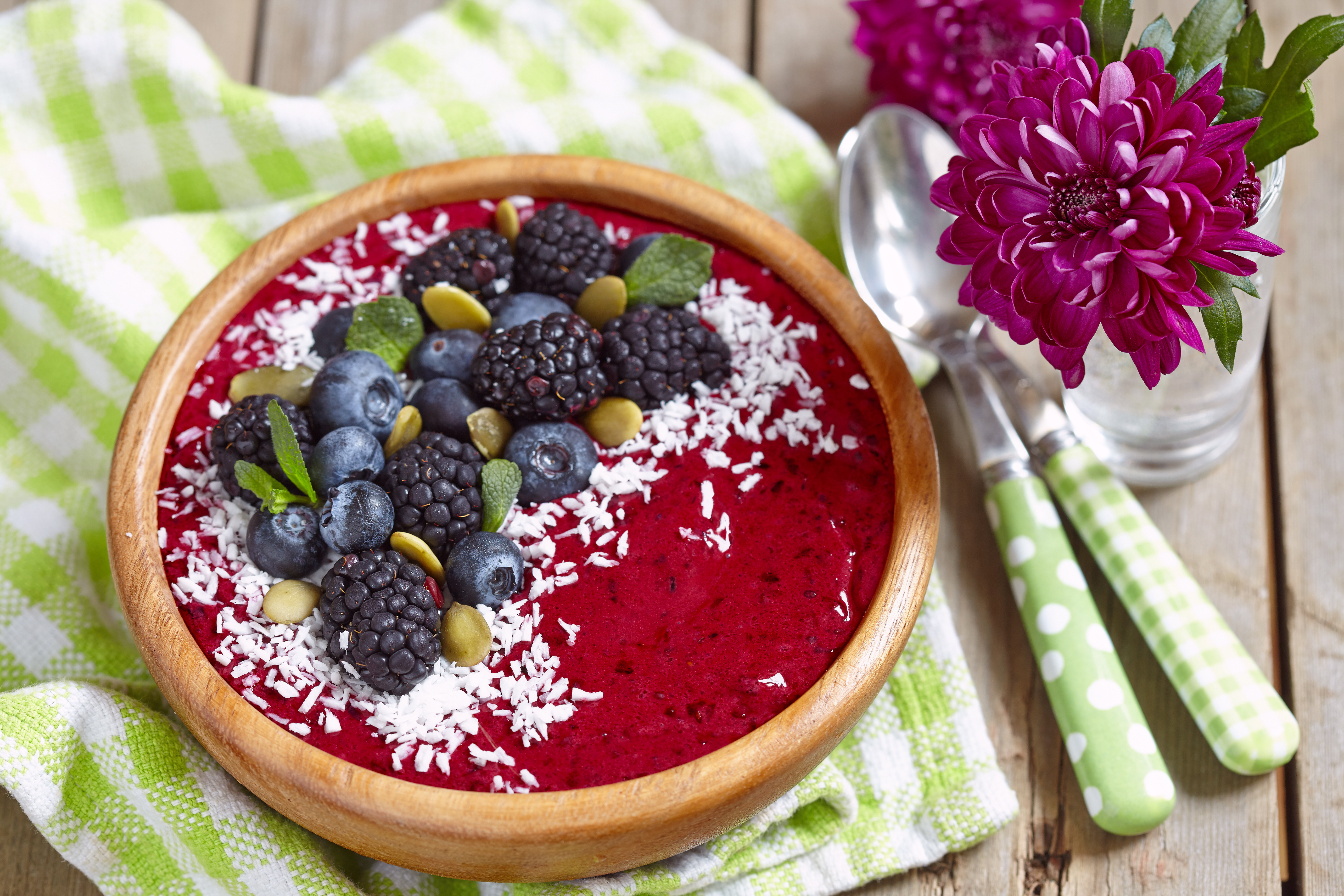 Acai Bowls - Smoothie Bowl Rezepte mit Anleitung