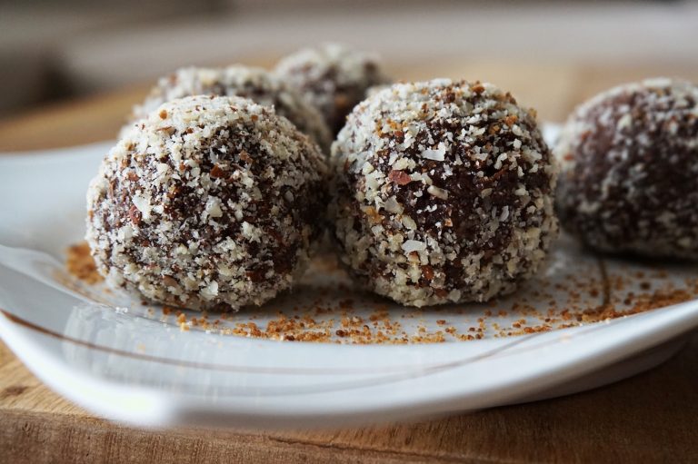 ENERGY BALLS Rezepte Energiekugeln und Powerballs