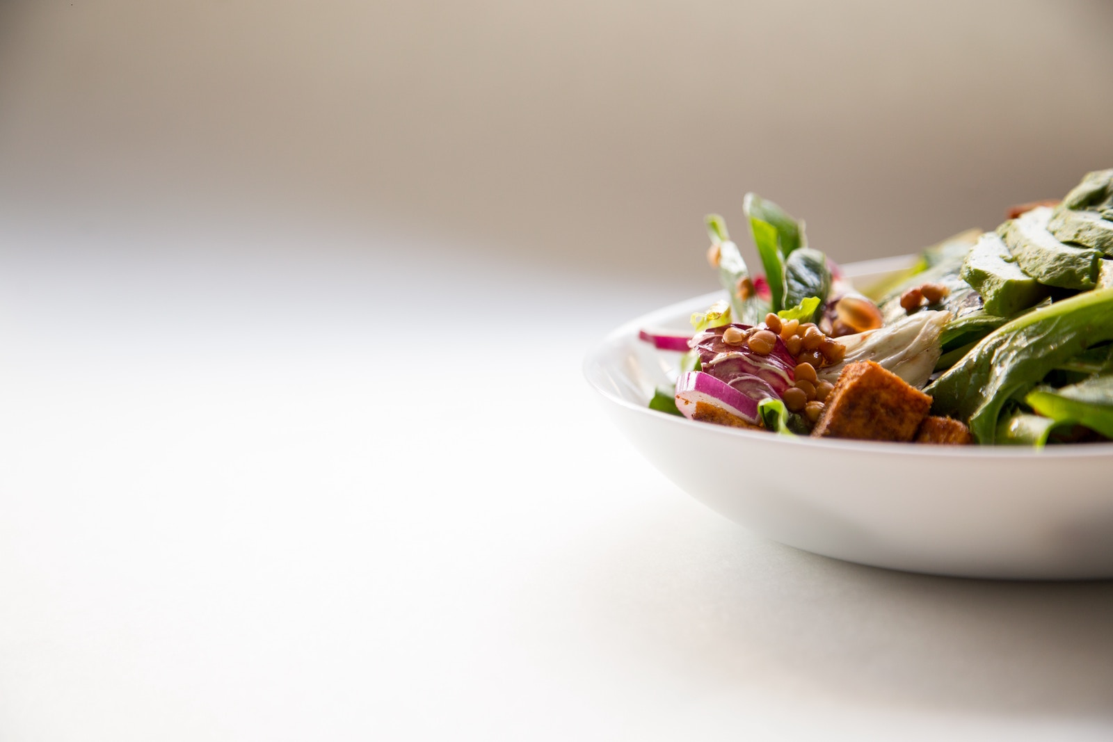 Thunfischsalat - das ideale ketogene Mittagessen