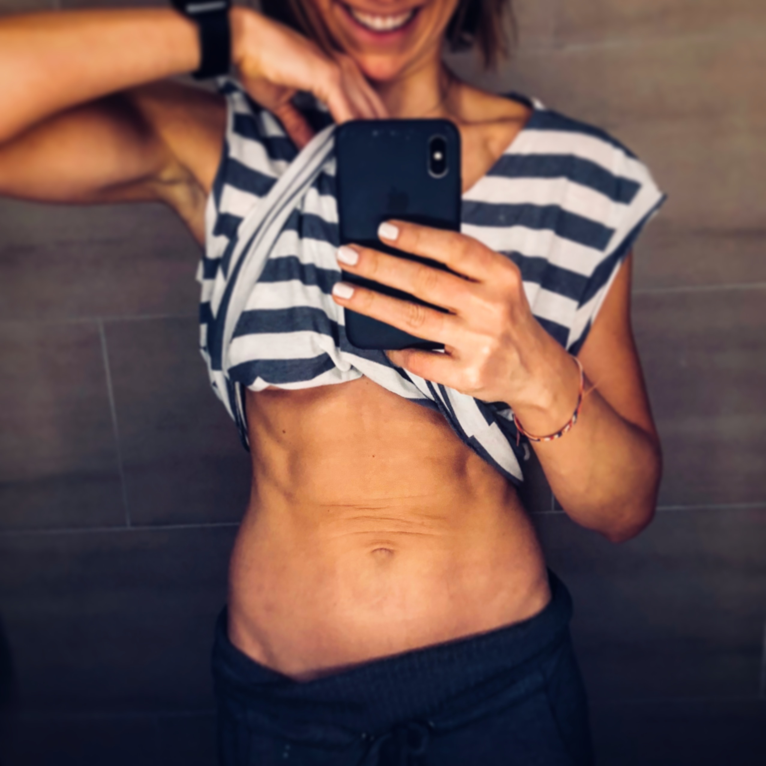 Der größte Erfolgssaboteur ist oft der Alltag. Im 1:1 Coaching verrate ich Ihnen wie Sie trotz stressigem Alltag bessere Entscheidungen treffen, um sich im Bikini wieder sexy zu finden