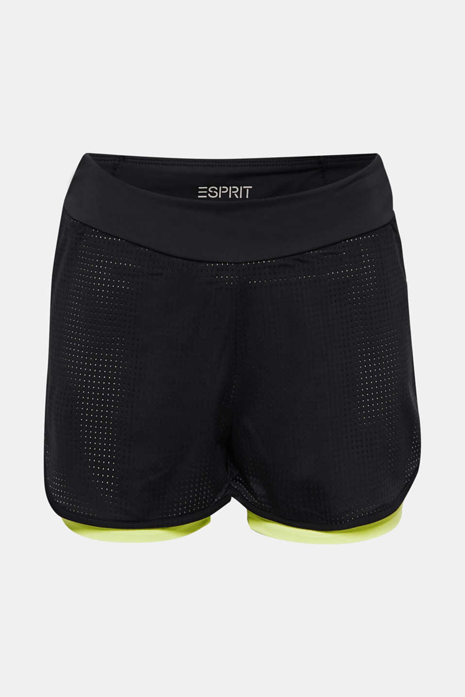 Esprit Active Shorts mit E-Dry Technologie für ein leichtes Tragegefühl, atmungsaktiv und schnelltrocknend