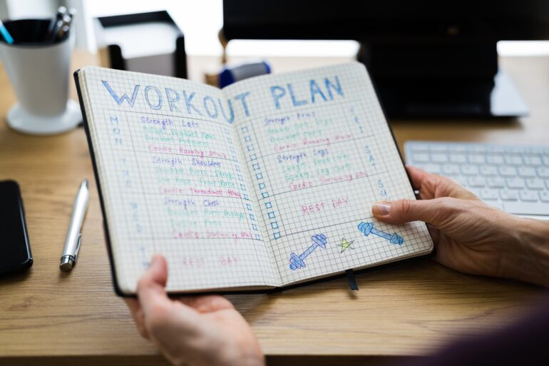 Split Trainingsplan: So findest du den richtigen Split Plan für dich